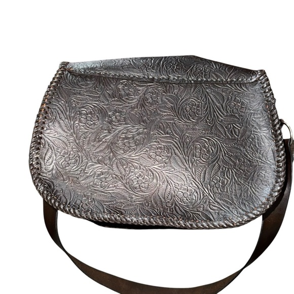 Custom Brown Embossed Crossbody Bag with Flap Closure Western Style Shoulder Bag - Picture 4 of 11